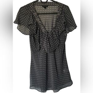 Banana Republic Blouse Women’s Medium - Black & Cream